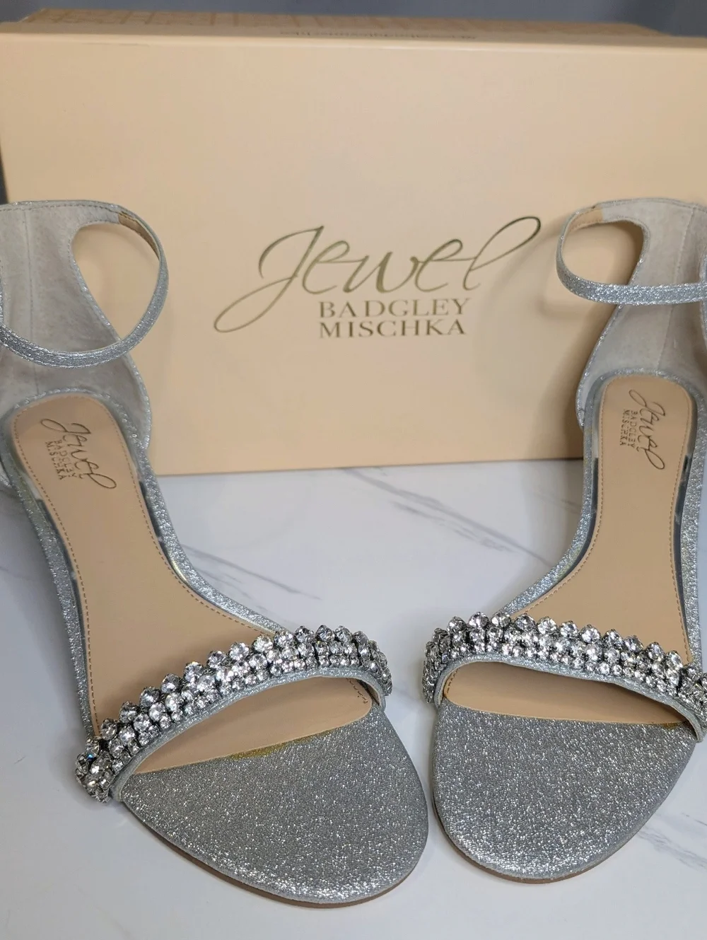 Jewel Badgley Mischka Silver Glitter Rhinestone Wedge Sandals Sz 8 NIB